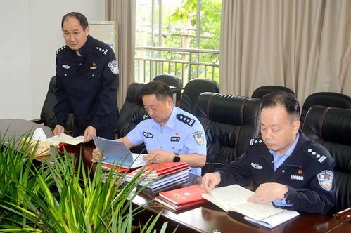 常德公安交警支队副支队长陈亚蕾到二大队督导检查教育整顿工作