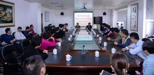 广东省佛山市教育系统食品安全考察组莅校交流食堂食品安全工作