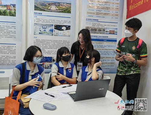 宜春职业技术学院参加马来西亚职业教育展 图