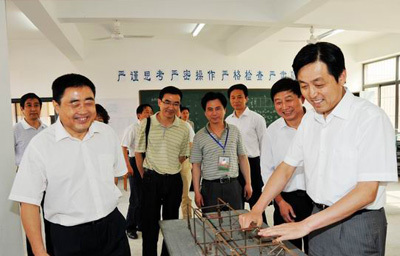 谢广祥赴安徽建工技师学院调研-安徽页面焦点图-教育频道-中国广播网