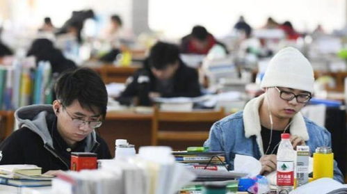 研究生报考人数创历史新高 职业教育被歧视,学历会越来越不值钱