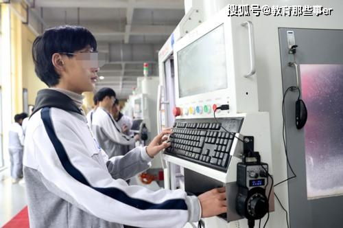 今年将发放1000万张职业培训券 使券100多万张