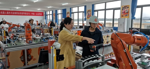 智能制造学院举办“1+X”工业机器人操作与运维职业技能等级证书认证考核